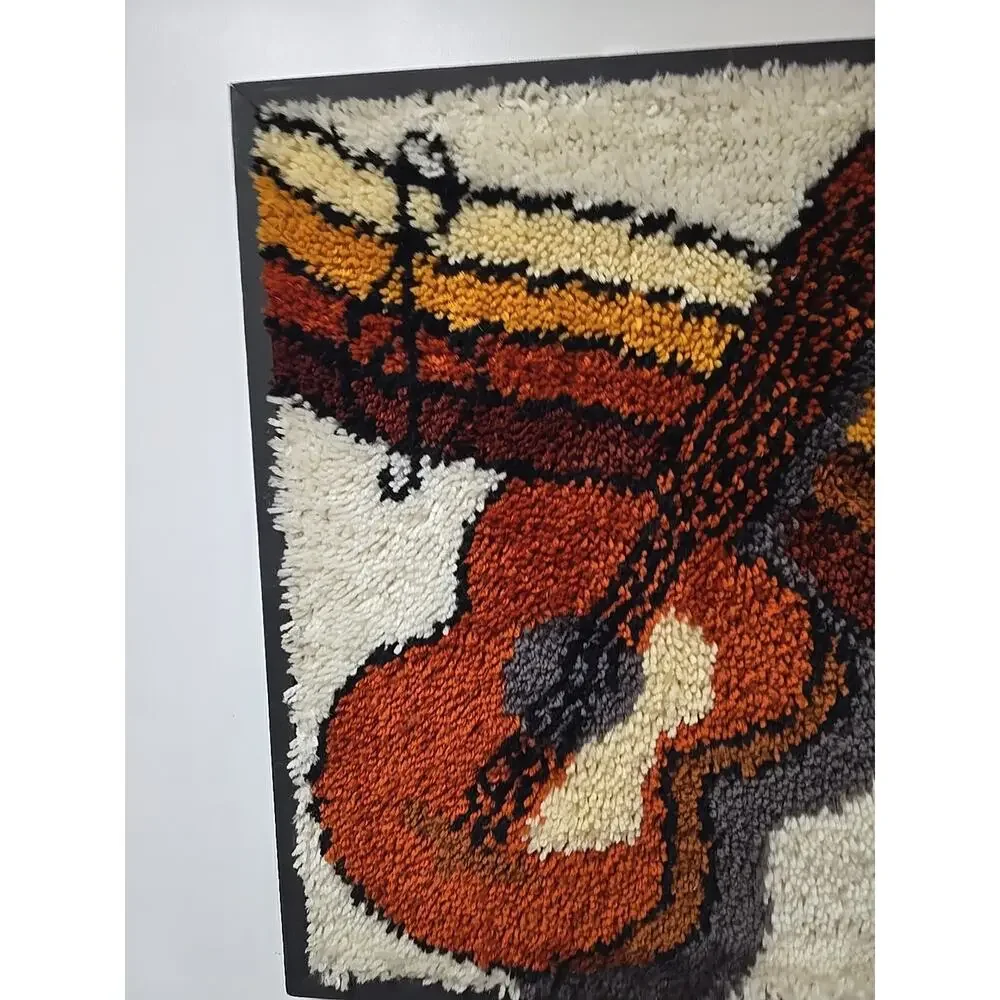 Vtg Handcrafted Acoustic Guitar Latch Hook‎ Tapestry Wall Picture 25.5